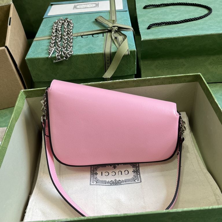 .   With a full set of original green box packaging  Gucci Horsebit 1955 Collection Mini Shoulder Bag. The brand honors the 70th anniversary of the horsebit accessory with a fresh take on the iconic design and silhouette