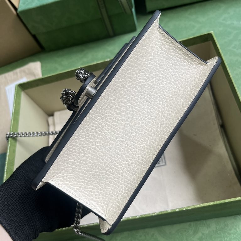 .   with a full set of original green box packaging  Dionysus series mini handbag.CAOGN 11552023 early fall collection of this Dionysus series of handbags to the interpretation of the mini shape, white leather craftsmans