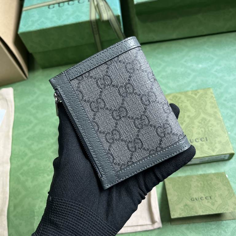 .  With a full set of original green box packaging Ophidia Collection Short Clip, the GG logo evolved from the Gucci diamond diamond lattice pattern that appeared in the 1930's and has since become the essence of Gucci's