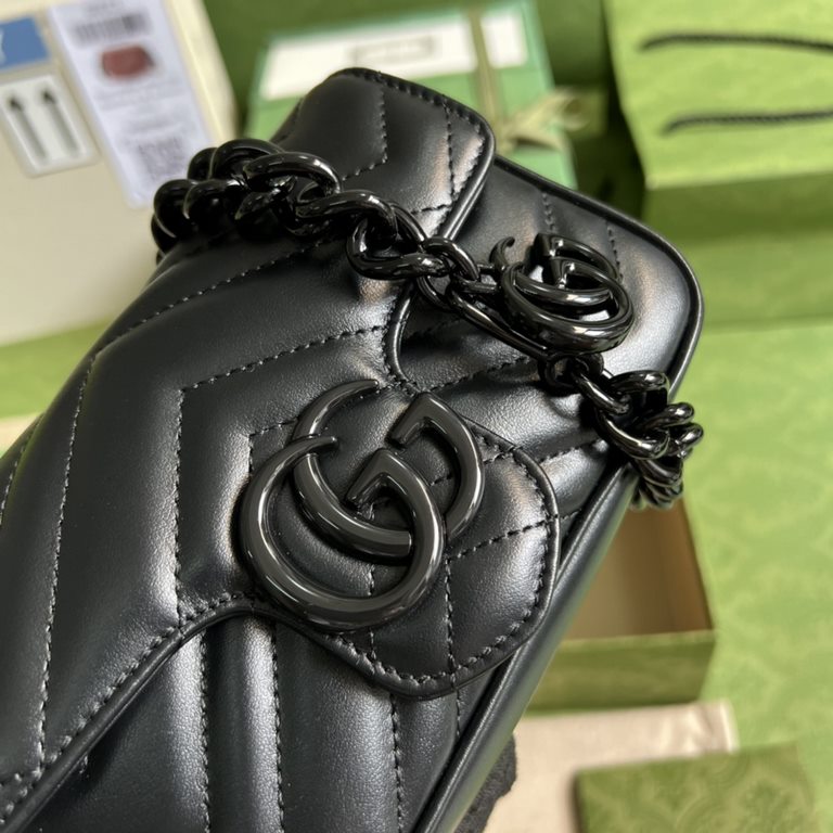 .   Comes with a full set of original green box packaging  GG  Marmont Chain Macaroon Collection Black Mini Handbag with Keychain can be used to attach this bag to another larger handbag. Featuring a rather structured so