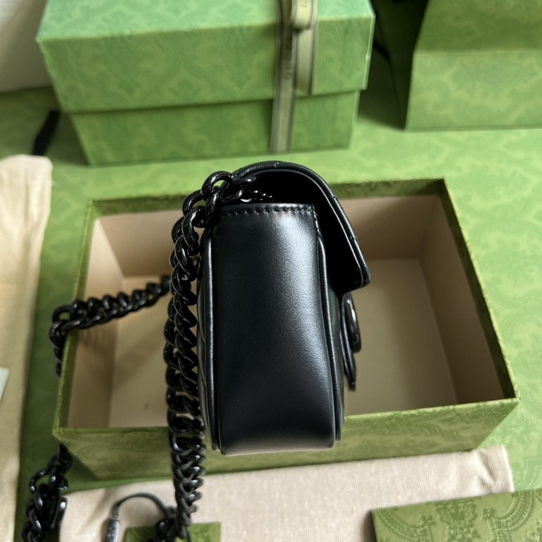 .   Comes with a full set of original green box packaging  GG  Marmont Chain Macaroon Collection Black Mini Handbag with Keychain can be used to attach this bag to another larger handbag. Featuring a rather structured so