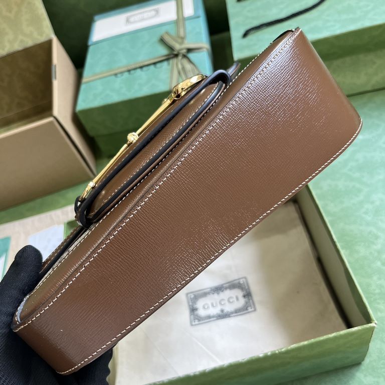 .   With a full set of original green box packaging  Gucci Horsebit 1955 collection small shoulder bag. The brand honors the 70th anniversary of the horsebit accessory with a fresh take on the iconic design and silhouett