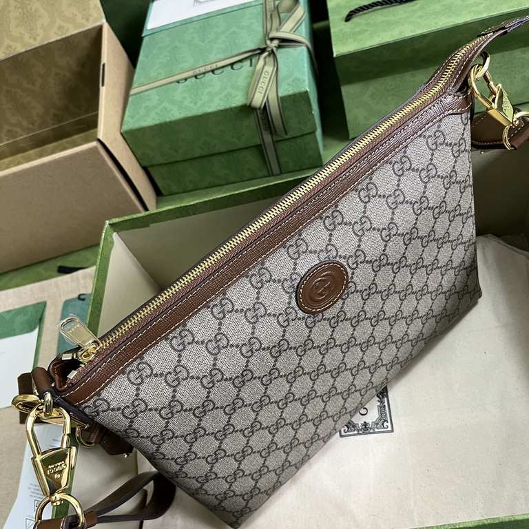 .   with full original green box packaging   interlocking double G messenger bag.Drawing on vintage travel inspiration, the brown GG Supreme canvas luggage from Gucci's latest collection pays homage to Mr. Guccio Gucci's