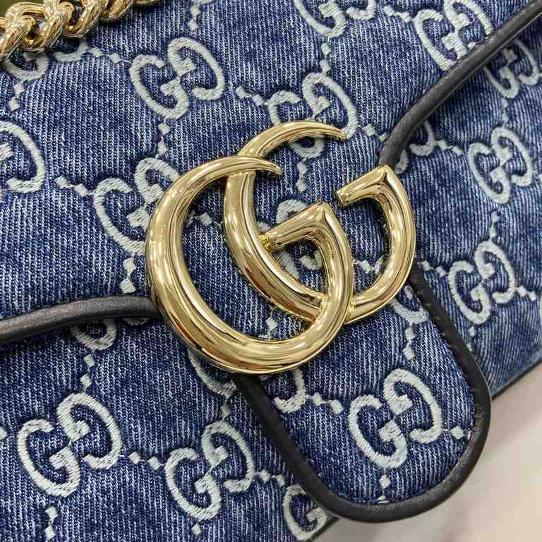 .   With full set of original green box packaging   [New] GG Marmont Collection Denim Small Shoulder Bag. This piece is from the Gucci Lido collection, inspired by the summer flavor and beach clubs of the Italian coast. 