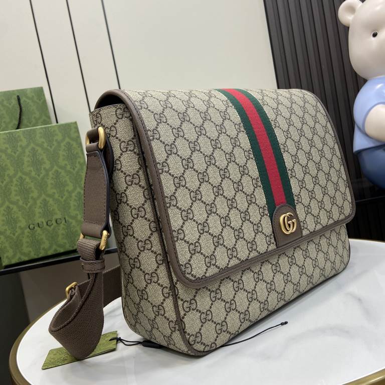 .   With a full set of original green box packaging  Ophidia series GG large crossbody bag. A selection of mini satchels, briefcases and tote bags are updated with practical details. The iconic GG motif is integrated int