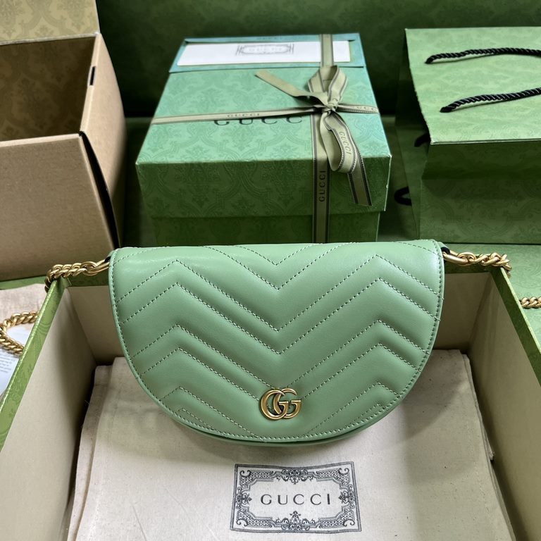 .  With full original green box packaging New Gucci   Style DTDHT 9022.Double G hardware brings the past into the House's present with the idea that a treasured closet is rich with items that can be worn season after sea