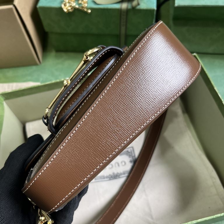 .   With a full set of original green box packaging  Gucci Horsebit 1955 Collection Mini Shoulder Bag. The brand honors the 70th anniversary of the horsebit accessory with a fresh take on the iconic design and silhouette