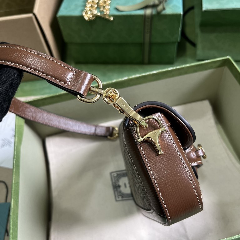 .   With a full set of original green box packaging  Gucci Horsebit 1955 Collection Mini Shoulder Bag. The brand honors the 70th anniversary of the horsebit accessory with a fresh take on the iconic design and silhouette