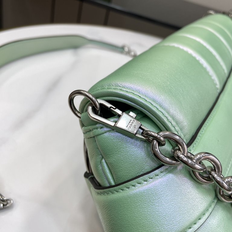 .   with a full set of original green box packaging   [New] Gucci Horsebit Chain series of medium-sized shoulder bag. Gucci reinterpretation of the brand's classic elements, the classic design and fashionable creativity 