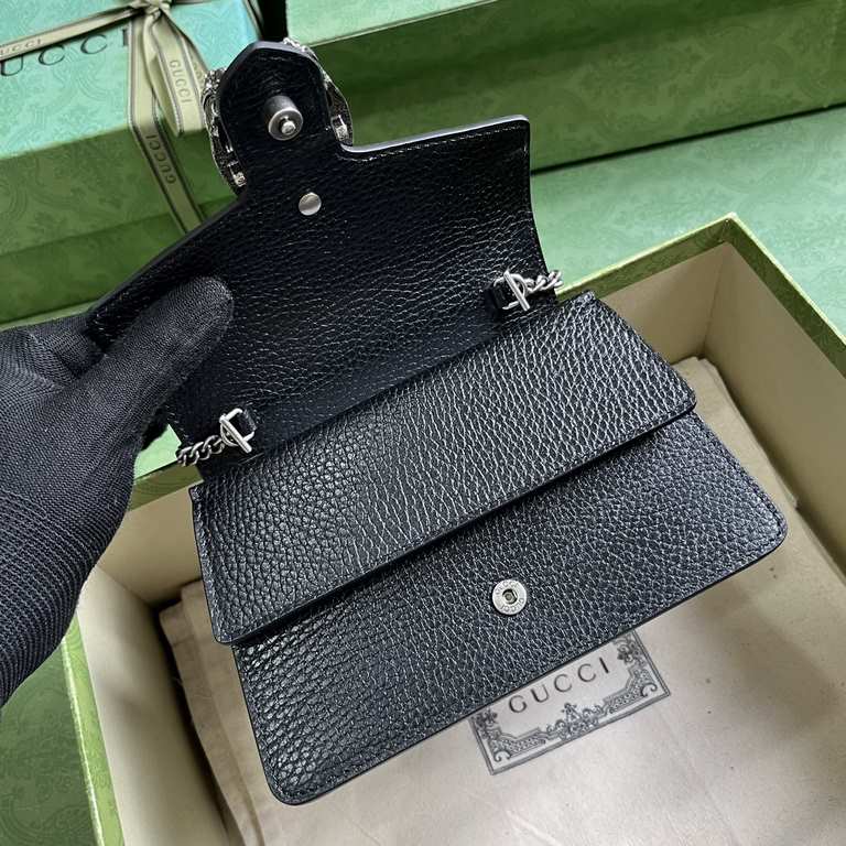 .   with a full set of original green box packaging  Dionysus series mini handbag.CAOGN 11552023 early fall collection of this Dionysus series of handbags to the interpretation of the mini shape, black leather craftsmans