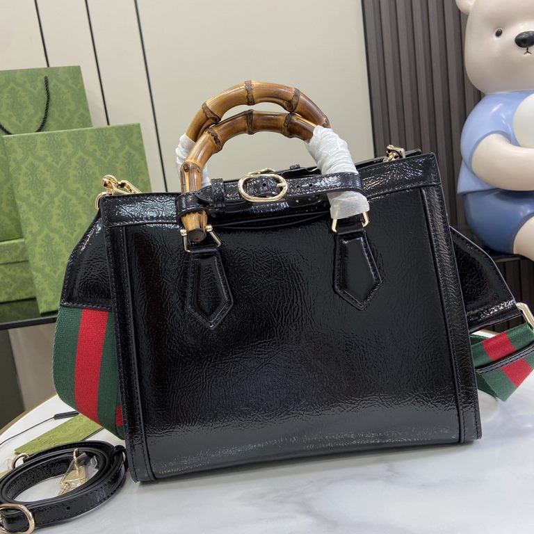 .   with a full set of original green box packaging   [New] Gucci Diana series small tote bag, black tone for the Gucci Diana series modeling strong bag single injection of soft breath, and bamboo handle and webbing stra