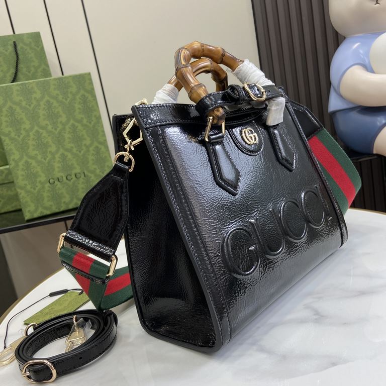 .   with a full set of original green box packaging   [New] Gucci Diana series small tote bag, black tone for the Gucci Diana series modeling strong bag single injection of soft breath, and bamboo handle and webbing stra