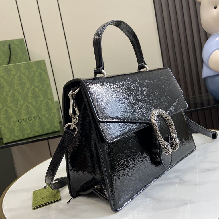 .  With full set of original green box packaging [New] GG Dionysus Collection Medium Tote Bag.Gucci's Creative Director Sabato de Sarno creates a new masterpiece for the classic Dionysus collection. This handbag is craft