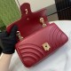 .   with full set of original green box packaging   [New] GG Marmont series quilted mini handbag. This GG Marmont collection mini handbag is made of highly recognizable shape, neutral burgundy quilted V-shaped leather, s