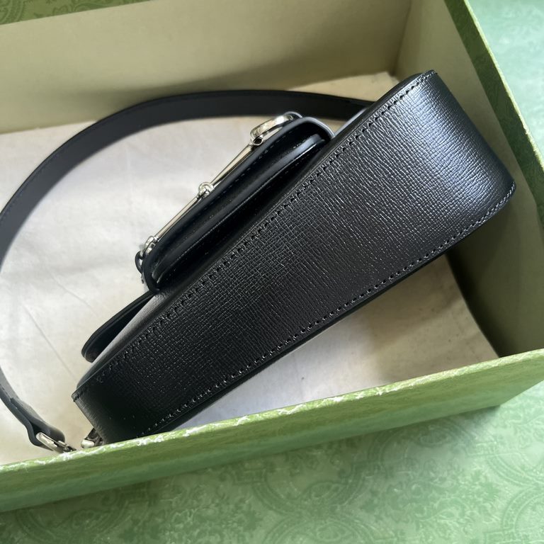 .   With a full set of original green box packaging  Gucci Horsebit 1955 Collection Mini Shoulder Bag. The brand honors the 70th anniversary of the horsebit accessory with a fresh take on the iconic design and silhouette