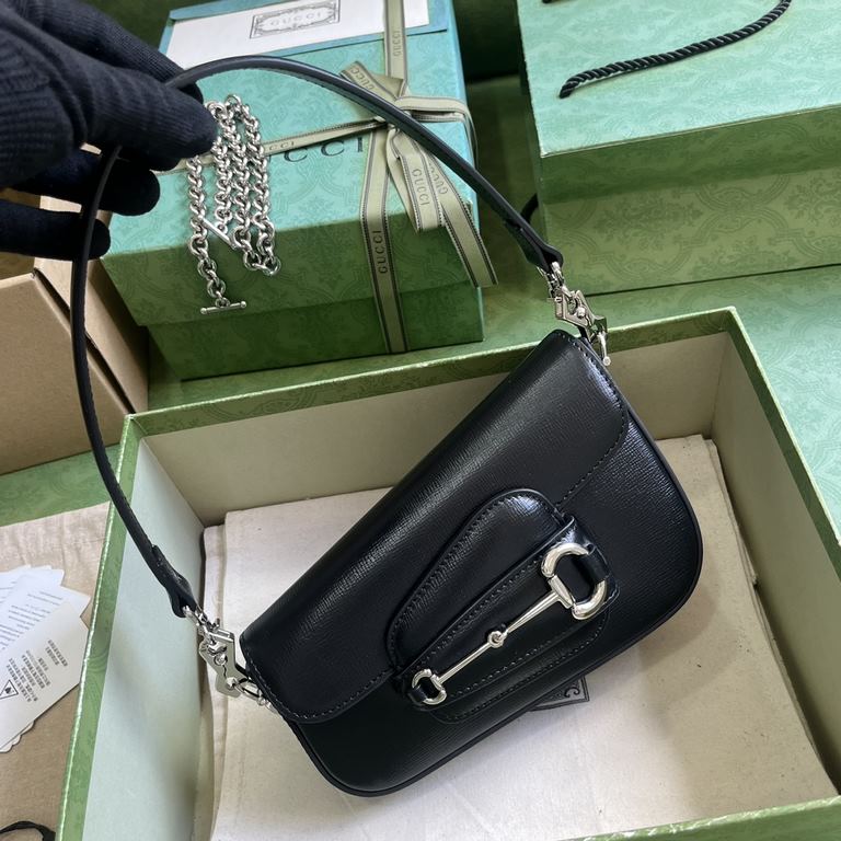 .   With a full set of original green box packaging  Gucci Horsebit 1955 Collection Mini Shoulder Bag. The brand honors the 70th anniversary of the horsebit accessory with a fresh take on the iconic design and silhouette