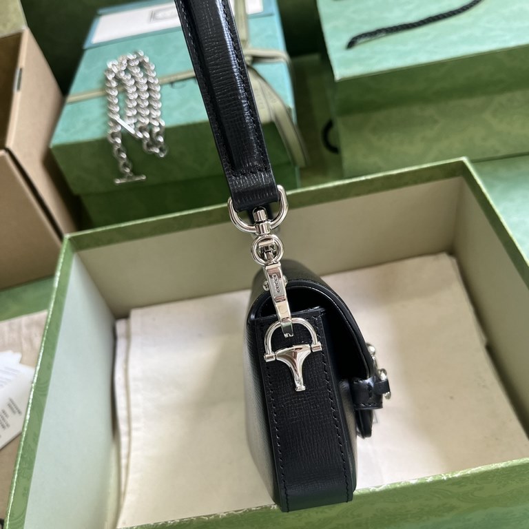 .   With a full set of original green box packaging  Gucci Horsebit 1955 Collection Mini Shoulder Bag. The brand honors the 70th anniversary of the horsebit accessory with a fresh take on the iconic design and silhouette