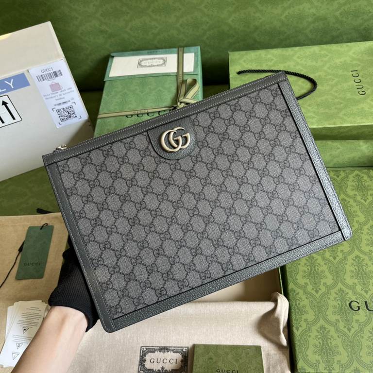 .  With a full set of original green box packaging Ophidia Series Clutch, the GG logo evolved from the Gucci diamond diamond lattice pattern that appeared in the 1930's and has since become the essence of Gucci's heritag