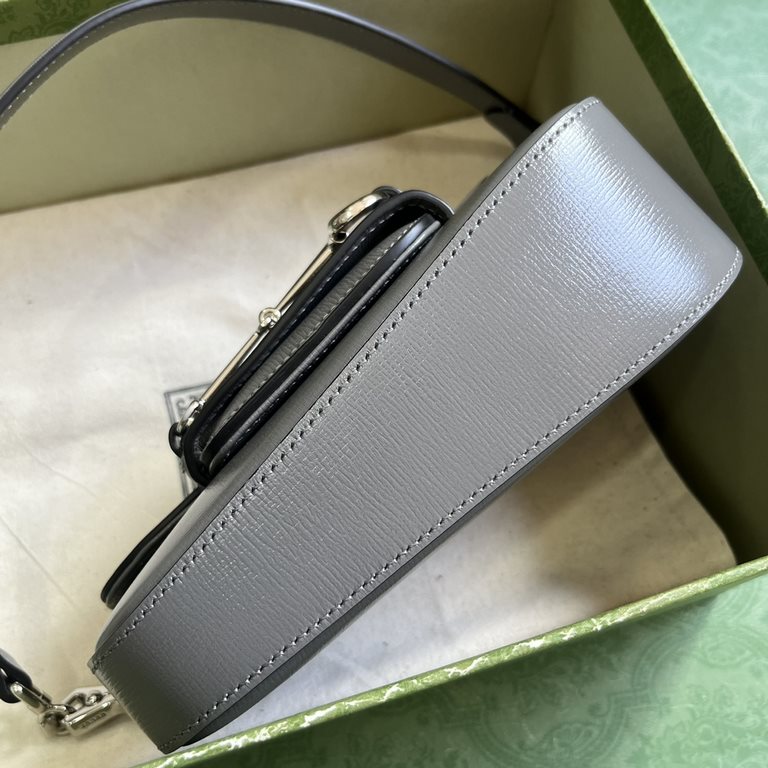 .   With a full set of original green box packaging  Gucci Horsebit 1955 Collection Mini Shoulder Bag. The brand honors the 70th anniversary of the horsebit accessory with a fresh take on the iconic design and silhouette