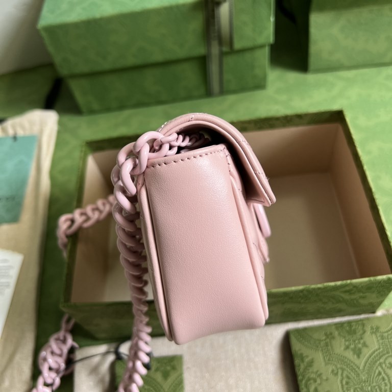 .   Comes with a full set of original green box packaging  GG  Marmont Chain Macaroon Collection Pink Mini Handbag with keychain can be used to attach this bag to another larger handbag. Featuring a rather structured sof