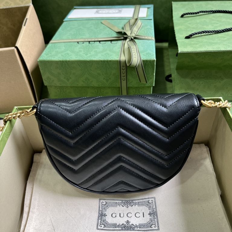 .  With full original green box packaging New Gucci   Style DTDHT 9022.Double G hardware brings the past into the House's present with the idea that a treasured closet is rich with items that can be worn season after sea