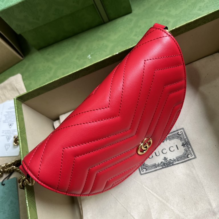 .  With full original green box packaging New Gucci   Style DTDHT 9022.Double G hardware brings the past into the House's present with the idea that a treasured closet is rich with items that can be worn season after sea