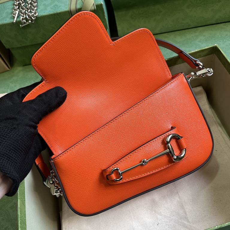 .   With a full set of original green box packaging  Gucci Horsebit 1955 Collection Mini Shoulder Bag. The brand honors the 70th anniversary of the horsebit accessory with a fresh take on the iconic design and silhouette