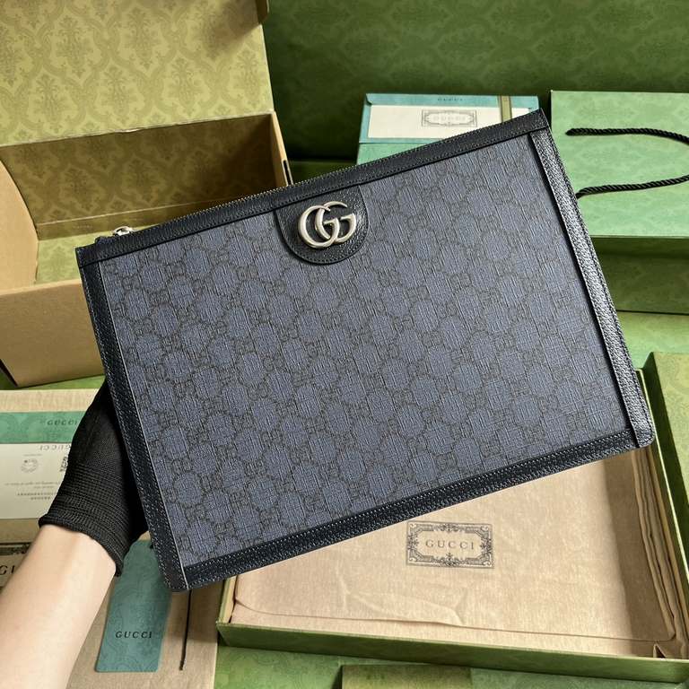 .  With a full set of original green box packaging Ophidia Series Clutch, the GG logo evolved from the Gucci diamond diamond lattice pattern that appeared in the 1930's and has since become the essence of Gucci's heritag