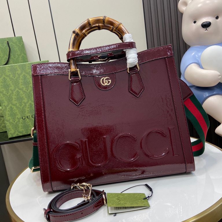 .   with a full set of original green box packaging   [New] GG   Original Leather Bamboo Large Handbag Gucci's Aria - Aria of Fashion collection utilizes a modern approach to reinterpret classic elements. Bamboo is one o