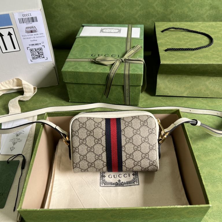 .  With full set of original green packaging Gucci meo vintage crossbody bag, the mini bag stands out in the Infinity Overture collection, infusing the essence of modern design in a vintage grunge setting. The mini bag i