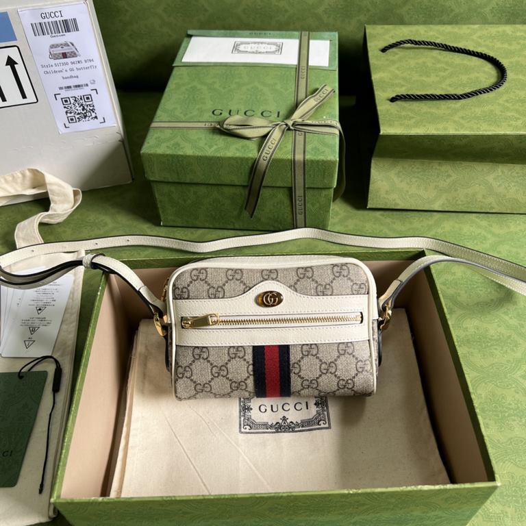 .  With full set of original green packaging Gucci meo vintage crossbody bag, the mini bag stands out in the Infinity Overture collection, infusing the essence of modern design in a vintage grunge setting. The mini bag i