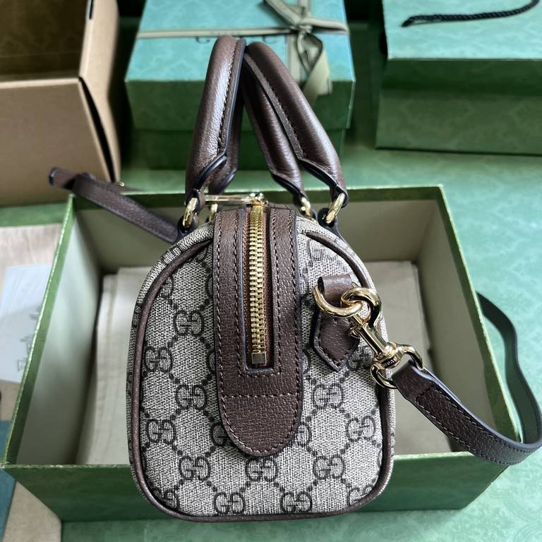 .   With a full set of original green box packaging  Ophidia Collection GG Mini Tote Bag. An iconic piece of the brand, GG Supreme canvas has become a signature fabric in the world of Gucci design. The fabric has been fe