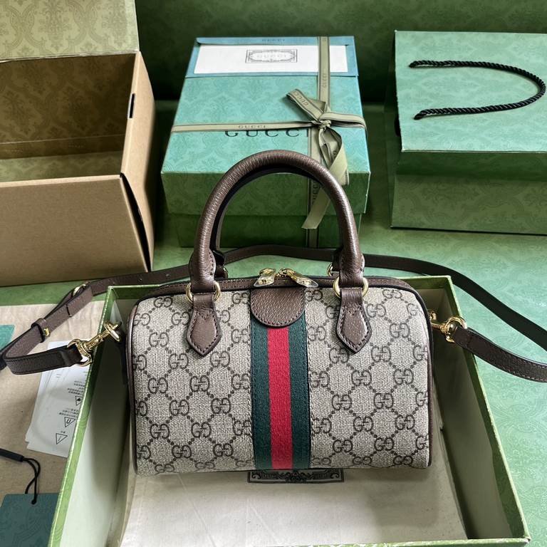 .   With a full set of original green box packaging  Ophidia Collection GG Mini Tote Bag. An iconic piece of the brand, GG Supreme canvas has become a signature fabric in the world of Gucci design. The fabric has been fe