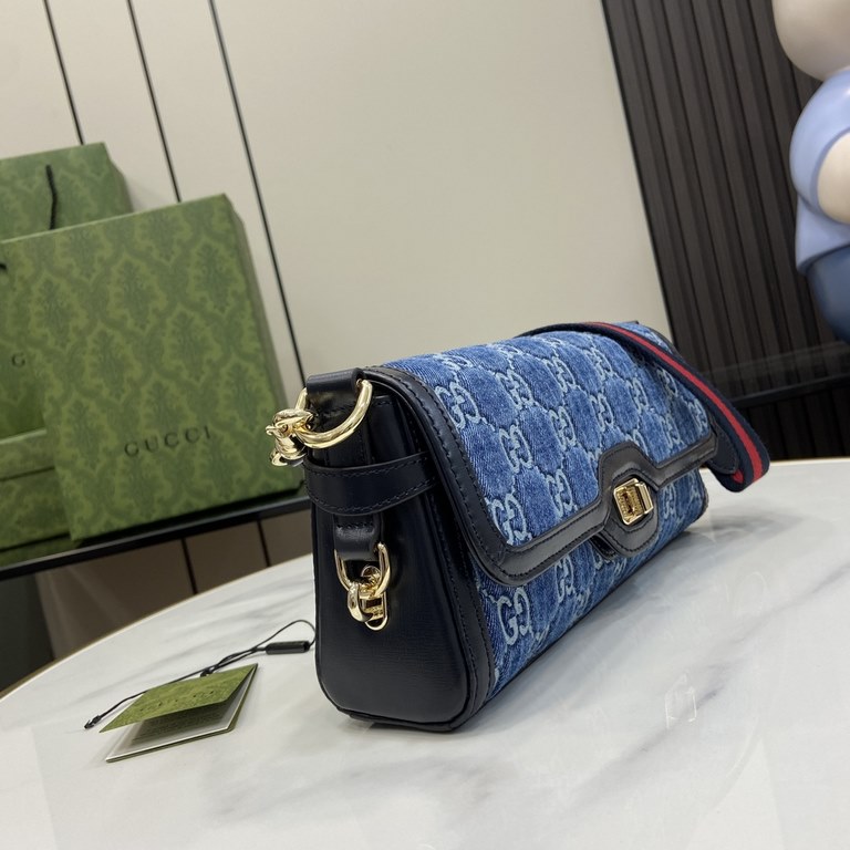 .   with a full set of original green box packaging   [New] Gucci Luce series of small shoulder backpack. This single product from the Gucci Lido series, design inspiration from the Italian coast of the summer style and 