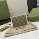 .   Comes with a full set of original green box packaging  Gucci Horsebit 1955 Collection Card Case. New to the Early Fall 2020 collection is this Gucci Horsebit 1955 Collection card bag made from GG Supreme canvas and w