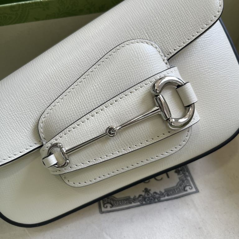 .   With a full set of original green box packaging  Gucci Horsebit 1955 Collection Mini Shoulder Bag. The brand honors the 70th anniversary of the horsebit accessory with a fresh take on the iconic design and silhouette