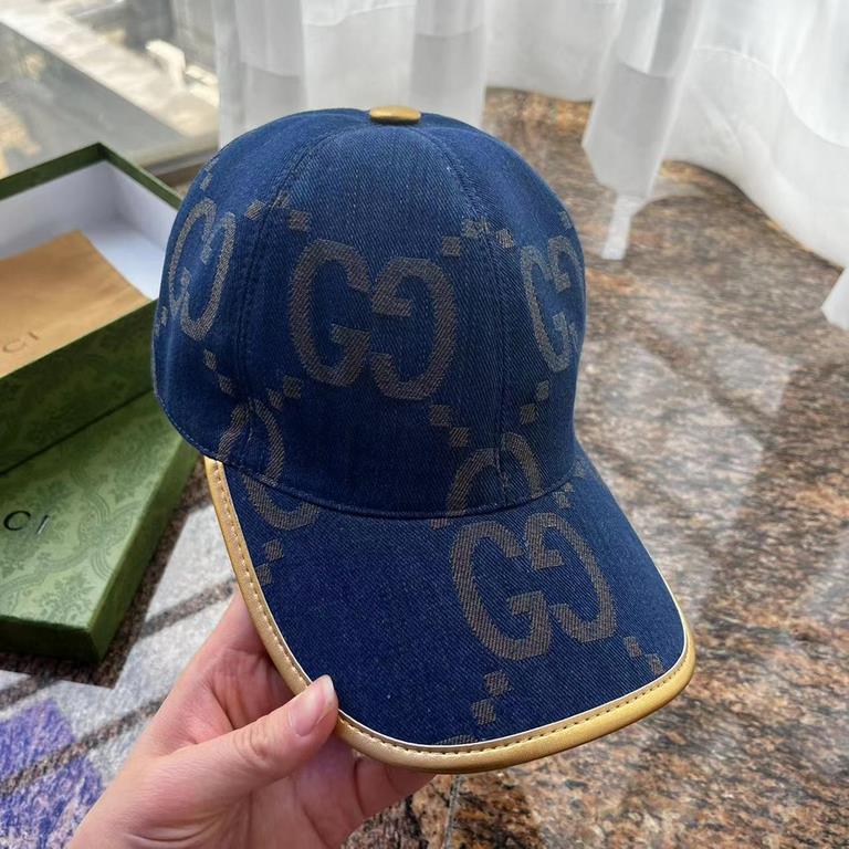 With packaging cloth bag, Gucci Gucci new original single baseball cap, large double G, counter 11 open mold ordering, perfect pair of flowers, the original canvas fabric   head layer cowhide, lightweight and breathable!