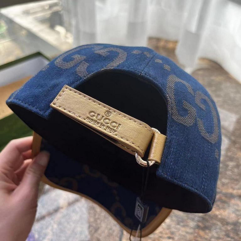 With packaging cloth bag, Gucci Gucci new original single baseball cap, large double G, counter 11 open mold ordering, perfect pair of flowers, the original canvas fabric   head layer cowhide, lightweight and breathable!