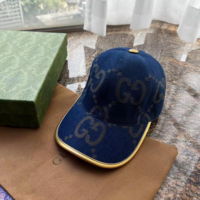 With packaging cloth bag, Gucci Gucci new original single baseball cap, large double G, counter 11 open mold ordering, perfect pair of flowers, the original canvas fabric   head layer cowhide, lightweight and breathable!