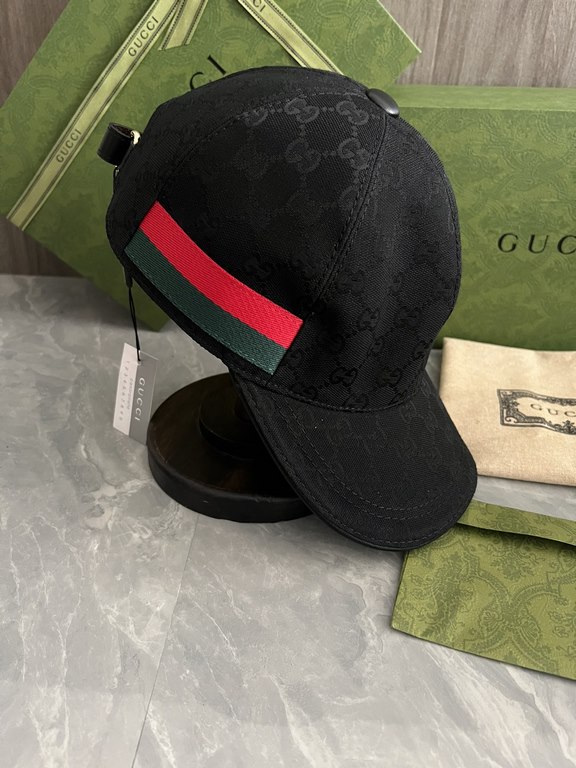 Special GUCCI original customized 11 open mold custom cowboy hat both the brand's traditional luxury connotation and modern streetwear aesthetics to show the design personality of the spring and summer series The cap is 