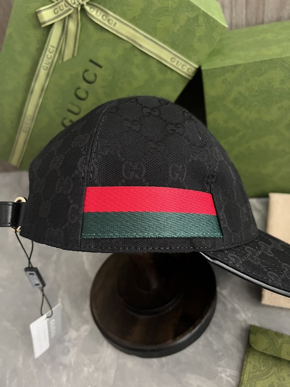 Special GUCCI original customized 11 open mold custom cowboy hat both the brand's traditional luxury connotation and modern streetwear aesthetics to show the design personality of the spring and summer series The cap is 