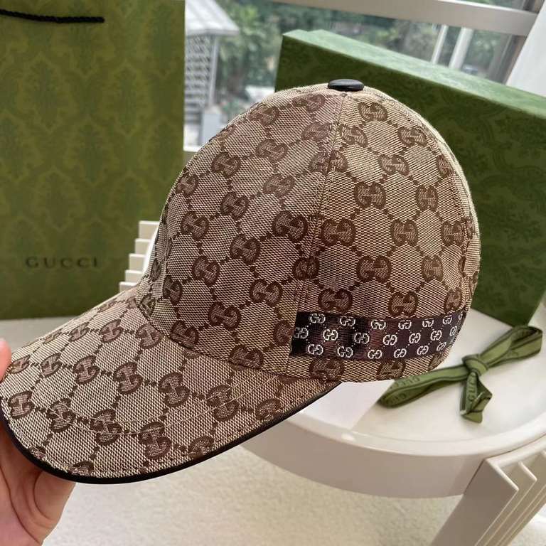 With box cloth bag, Gucci (Gucci) latest original single baseball cap, double G webbing. Counter 11 open mold customized, the highest version, the original canvas material   head cowhide, lightweight and breathable! In-k