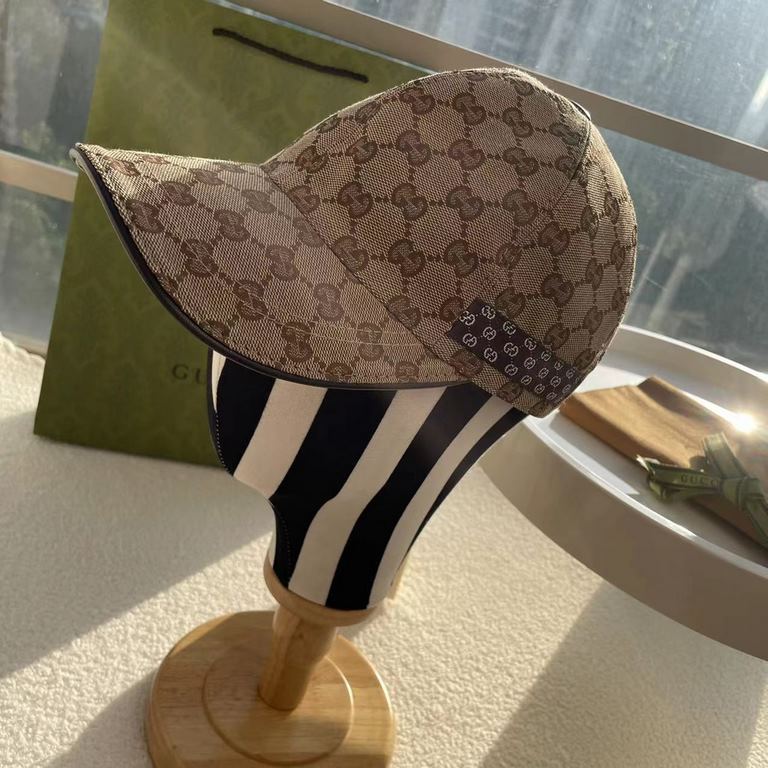 With box cloth bag, Gucci (Gucci) latest original single baseball cap, double G webbing. Counter 11 open mold customized, the highest version, the original canvas material   head cowhide, lightweight and breathable! In-k