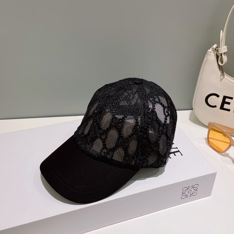 Gucci baseball cap  GUCCI baseball cap   official website new, baseball cap, original single quality fire attack    Craft is very exquisite High-grade atmosphere upscale! Low-key luxury, easy to carry!