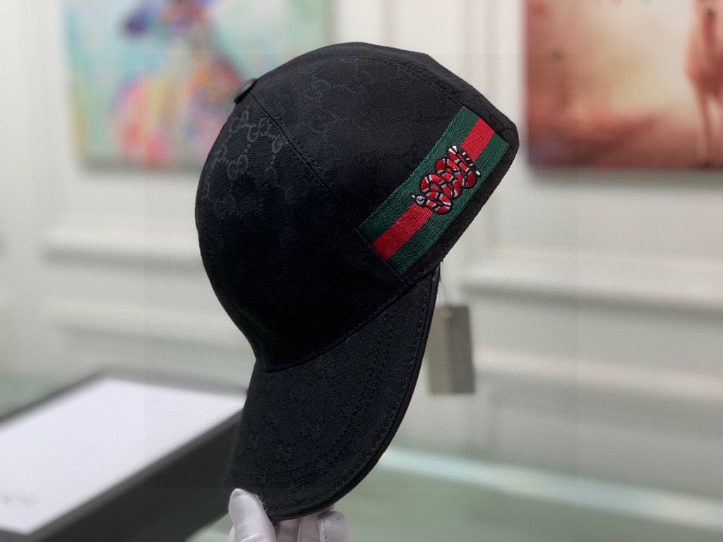 With box bag, Gucci (Gucci) new original single baseball cap, embroidered python, 11 open mold customized, heavy embroidery, delicate luxury, details comparable to the counter, original canvas material   head layer cowhi