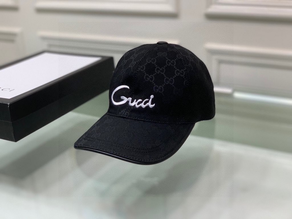 Gucci baseball cap.With box bag, Gucci (Gucci) new original single baseball cap, art word embroidery, 11 open mold customized, heavy embroidery, details comparable to the counter, the original canvas material   head laye