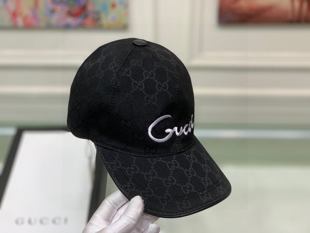 Gucci baseball cap.With box bag, Gucci (Gucci) new original single baseball cap, art word embroidery, 11 open mold customized, heavy embroidery, details comparable to the counter, the original canvas material   head laye