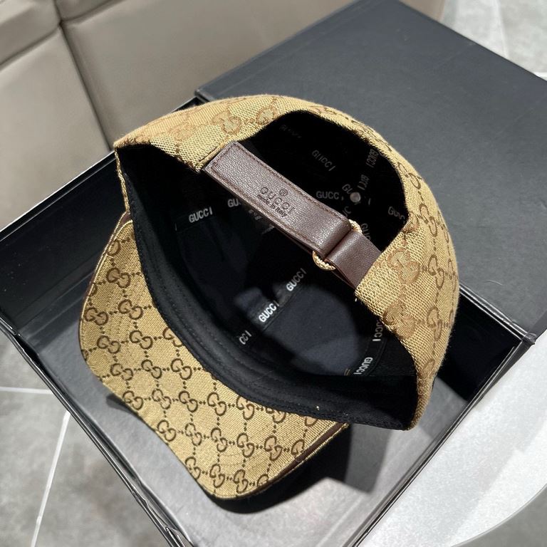 Gucci baseball cap co-branded North Face  GUCCI baseball cap   official website new Gucci baseball cap, original single quality fire attack    Craftsmanship is very exquisite High-grade atmosphere upscale! Low-key luxury