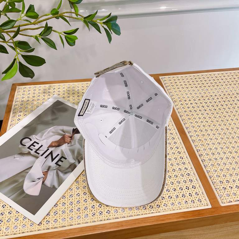 Gucci Gucci co-branded models high-end, the latest models! Fashion trend, high-end workmanship! Each hat is a work of heart! Unusual quality, details are also very important. Leather hat studs, leather adjustable band! C