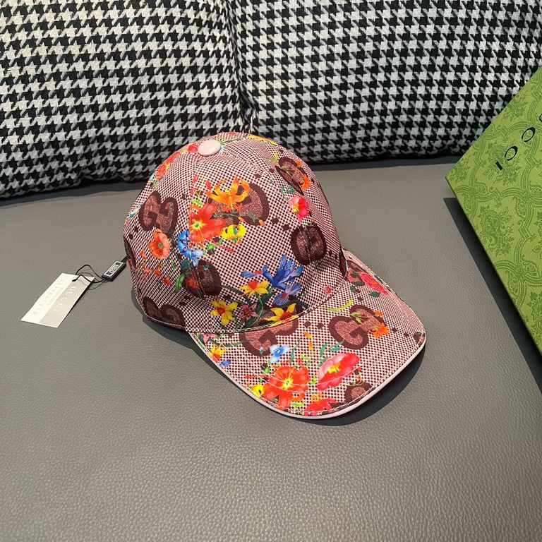 With packaging cloth bag, Gucci Gucci new original single baseball cap, broken flowers large double G, counter 11 open mold ordering, perfect pair of flowers, the original canvas fabric   head layer cowhide, lightweight 